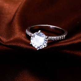 TOMTOSH 2017 Classic Engagement Ring 6 Claws Design AAA White Cubic Zircon Female Women Wedding Band CZ Rings Jewelry